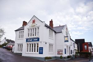 Star Inn outside