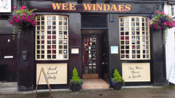 The Wee Windaes outside