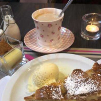 Violetta's Koffie Theehuis food