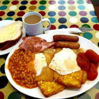 The Full Monty Cafe food