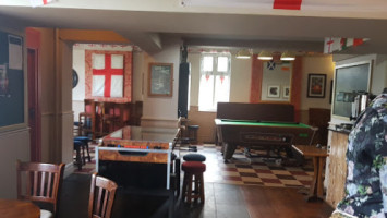 The Kings Head inside