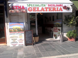 Gelateria Etna outside