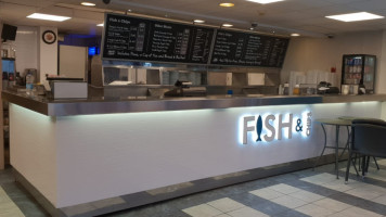 Toppers Fish Bar inside