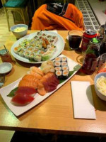 Maki'm Sushi food