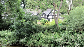 Lychgate Cottage Tearoom Deli inside