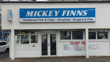 Mickey Finn's outside