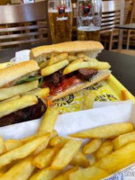 Belgian Frites Papy Burger food