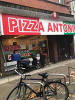 Pizza Antonio food