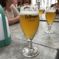 Binnenhof -eten En Drinken food