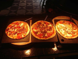 The Longacre Pub, Grill And Pizza food