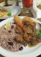 Raggas Caribbean Cafe food
