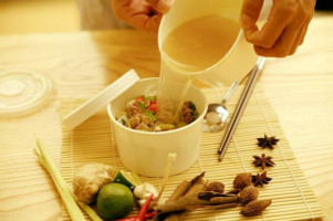 Mummum Vietnamese food