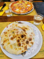 Pizza Co Di Vittorio Le Rose food