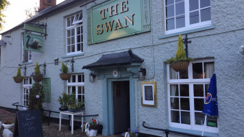 The Swan Pub At Kingston outside