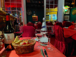 La Cave Wine Bar Restaurant, food