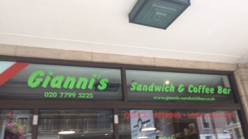 Gianni's Sandwich food
