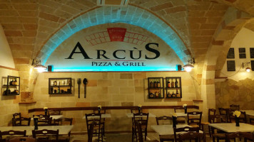 Arcus Pizza Grill food