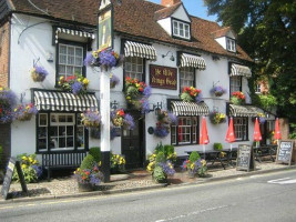 Ye Olde Kings Head outside