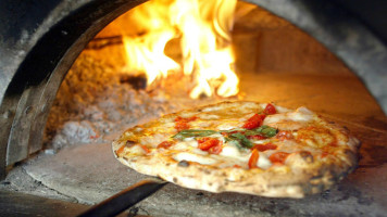 Pizzeria L'incontro All'oliveto, Perugia, Italia food