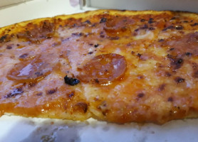Pata Pizza food