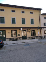 Osteria Borta outside