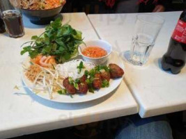 Lille Saigon food