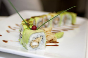Sushi Momo Cafe' food