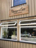Pillarguri Cafe outside
