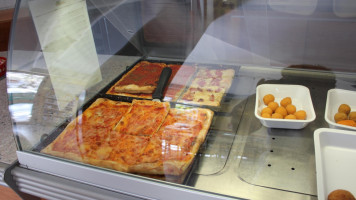 Pizza Snack Le Fontanelle inside