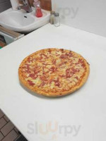 Olavin Tähti Pizzeria food
