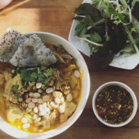 Saigon House food