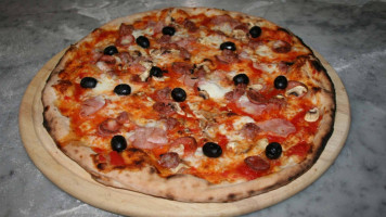 Pizzeria La Carbonaia food
