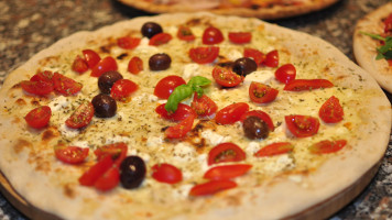 Pizzeria Capolinea food