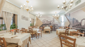 Taverna San Trovaso inside