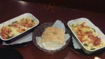Sareni Papar food