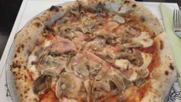 Festina Lente Pizza Burgers Dalmare food