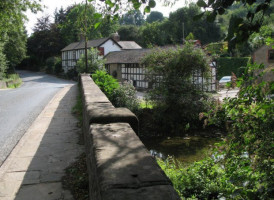 Riverside Inn At Aymestrey outside