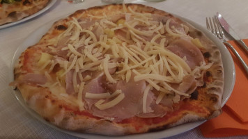 Pizzeria Re Cupido food