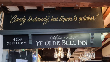 Olde Bull Inn inside