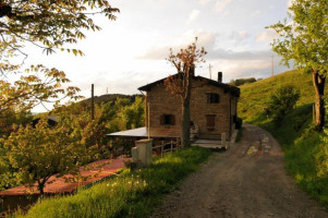 Agriturismo Sasso Rosso inside