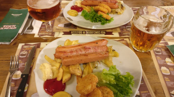 Wiener Haus food