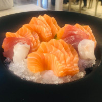 Miyumi Sushi food