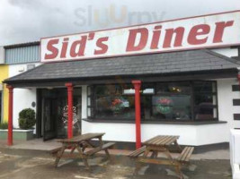Sid's Diner outside