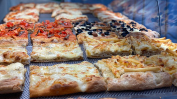 Zaffiro Pizzeria D'asporto food