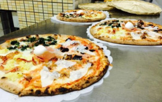 Pizzeria Le Due Fiamme Di Voria Claudio food