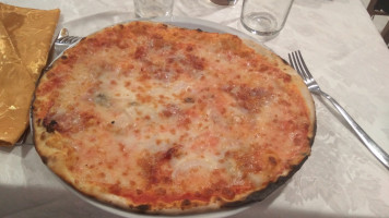 Pizzeria Cuor Di Bufala food