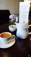 Leaf Bean Tea And Coffee Lounge food