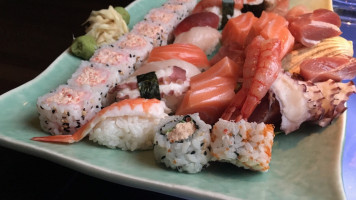 Sushi Su food