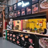 Foodtruck Gastro Grillen Og The Shack, Værftets Madmarked inside