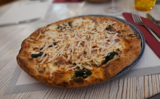 La Bussola Prosciutteria Pizzeria food
